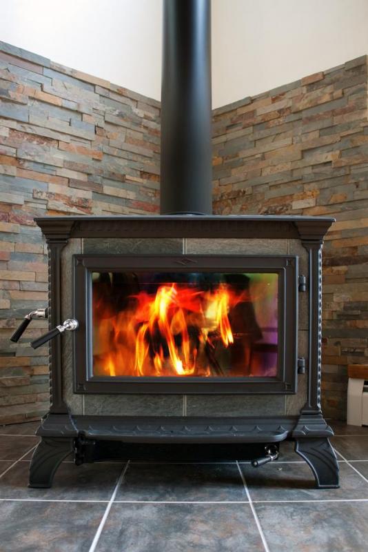 Chauffage au bois &agrave; Saint-L&ocirc; : quels avantages pour votre maison ?